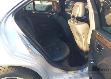 2010 Mercedes-Benz E 350 4Matic из США, поврежденный, VIN WDDHF8HB5AA189056